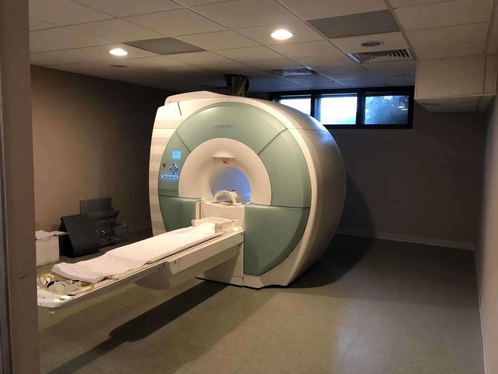 Pre-Owned MRI Systems — KombiMED GmbH